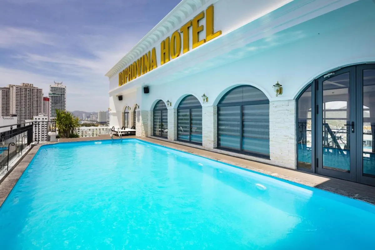 Khách Sạn Daphovina